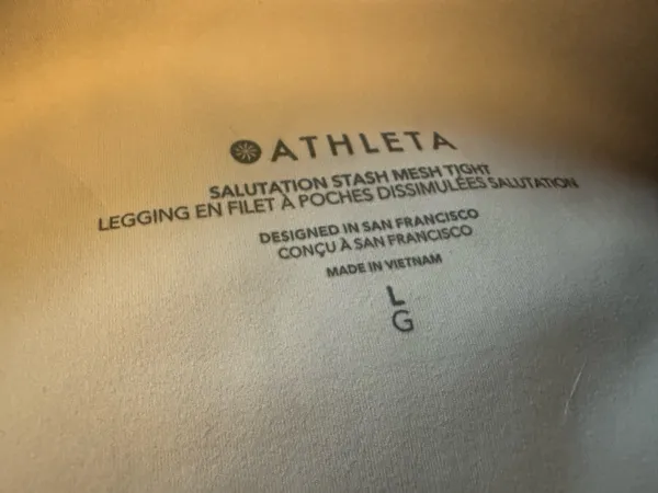 Athleta Salutation Stash Tights Pocket - Image 3