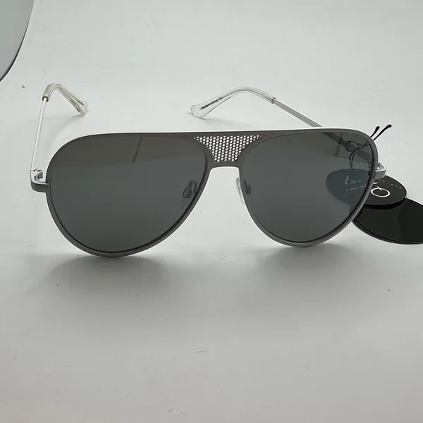 Quay Australia Iconic Aviator Sunglasses White Metal Mesh Bridge Black Lens NEW - Image 7