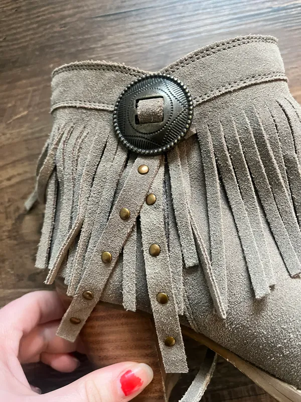 Ariat Cowgirl Boots - Image 2