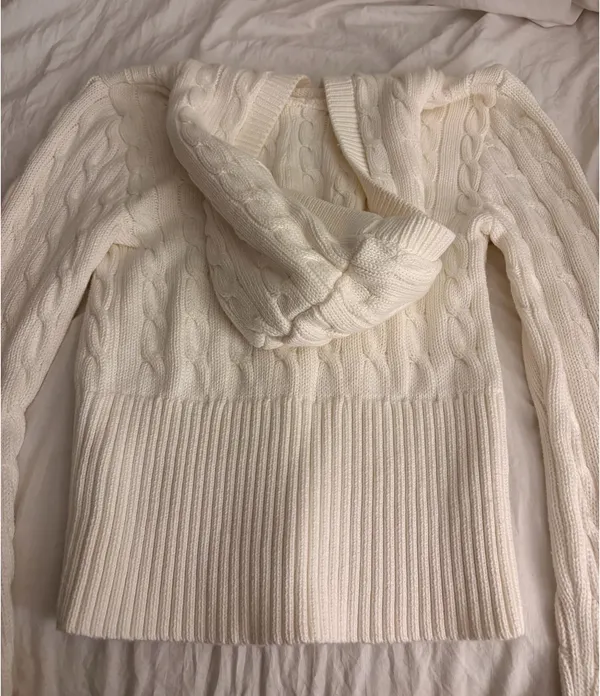 Brandy Melville Sweater - Image 3