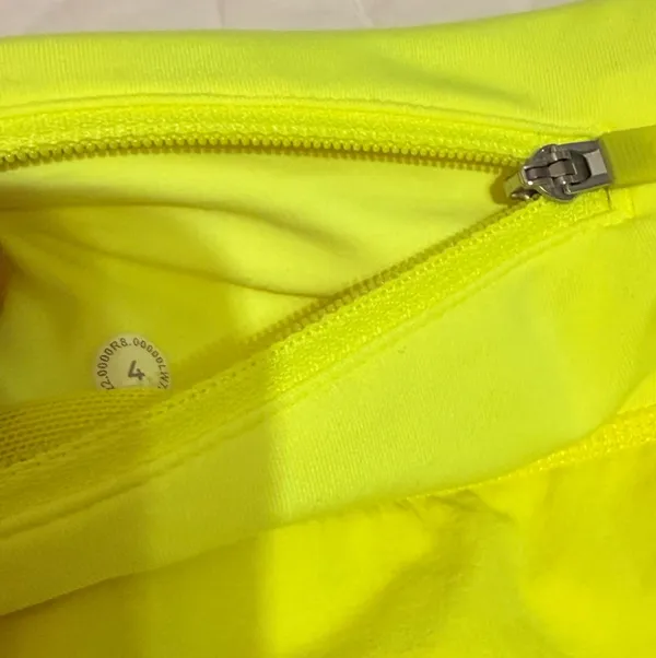 Lululemon 2.5" Shorts - Image 4