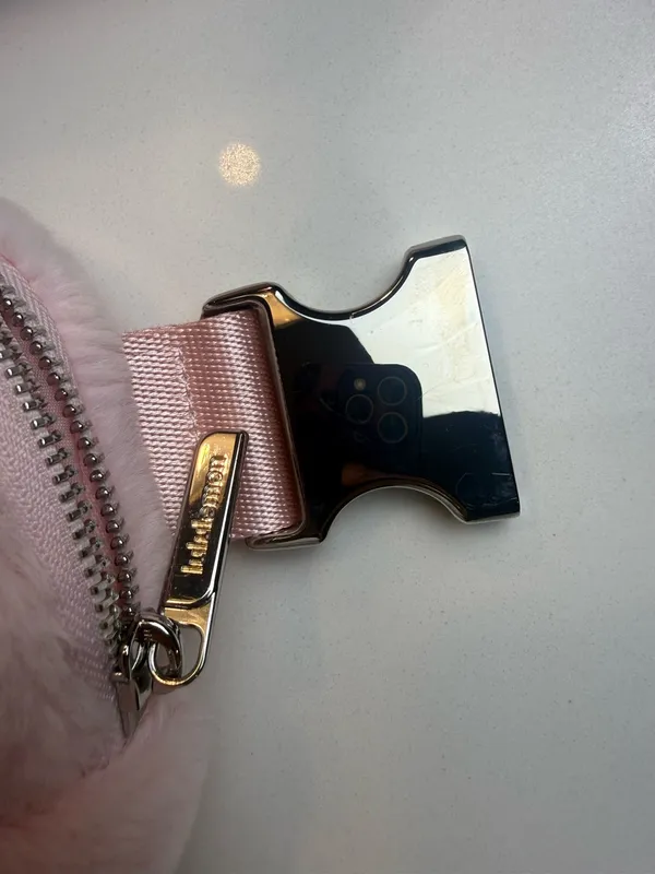 Lululemon‎ Everywhere Belt Bag 1L Plush Fleece Pink Mist Faux Fur Crossbody OS - Image 5