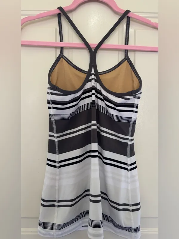 lululemon athletica Power Y tank best guess XS - Image 4