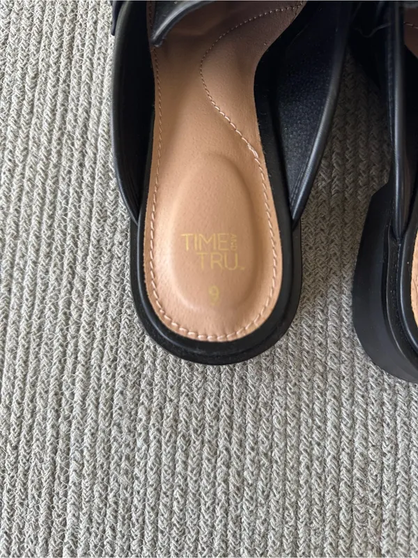 Time and Tru Black Slip-On Square Toe Loafer Mules Chunky Gold Buckles Sz 9 - Image 4
