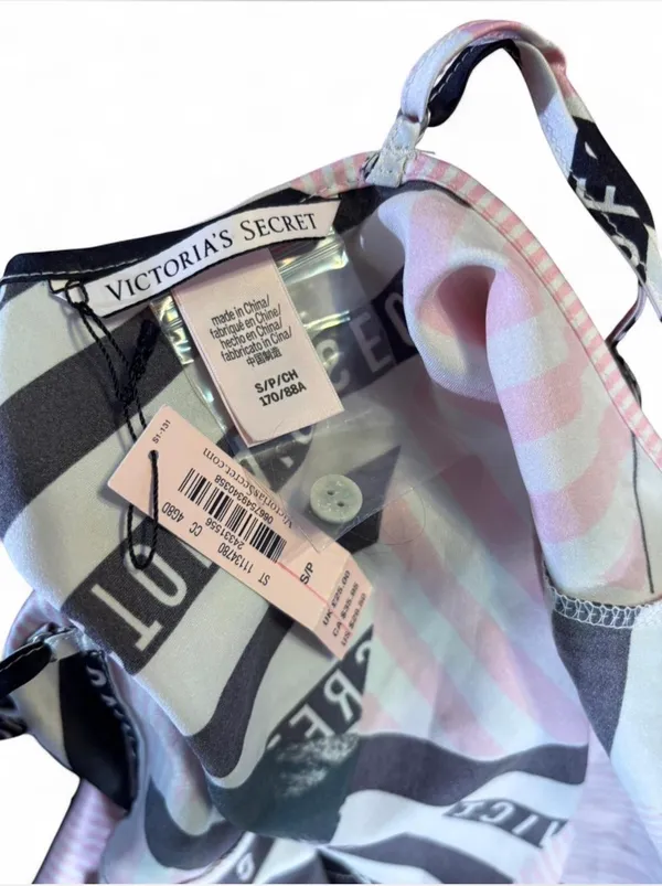 Victoria's Secret Satin Camisole Tank Top Spaghetti Straps Sleepwear Size Small - Image 3