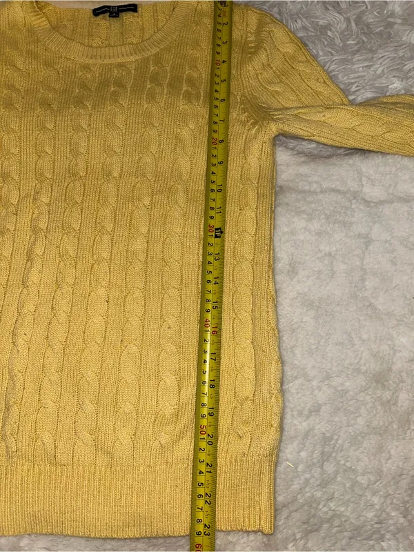 GAP Women's Yellow Cable Knit Crewneck long sleeve Sweater woman’s small - Image 3