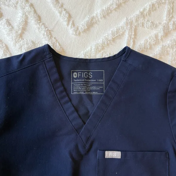 Figs Navy Blue Scrub Set - Image 4