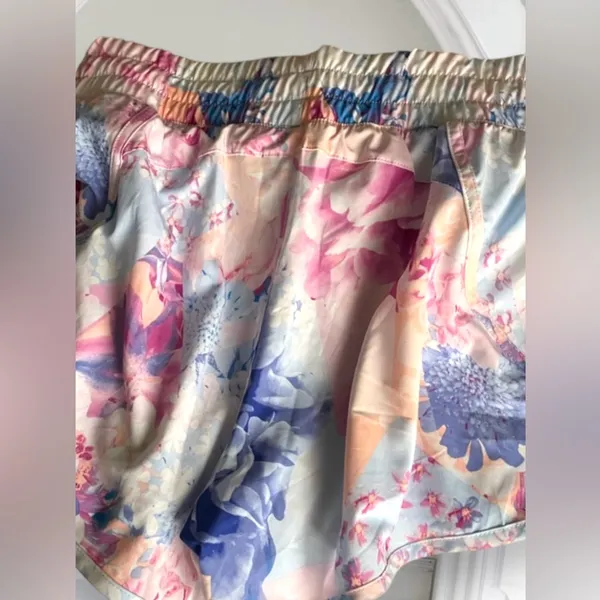 Avia Running Shorts Lined Moisture Wicking Zipper Pocket Drawstring Pastel NWOT - Image 2