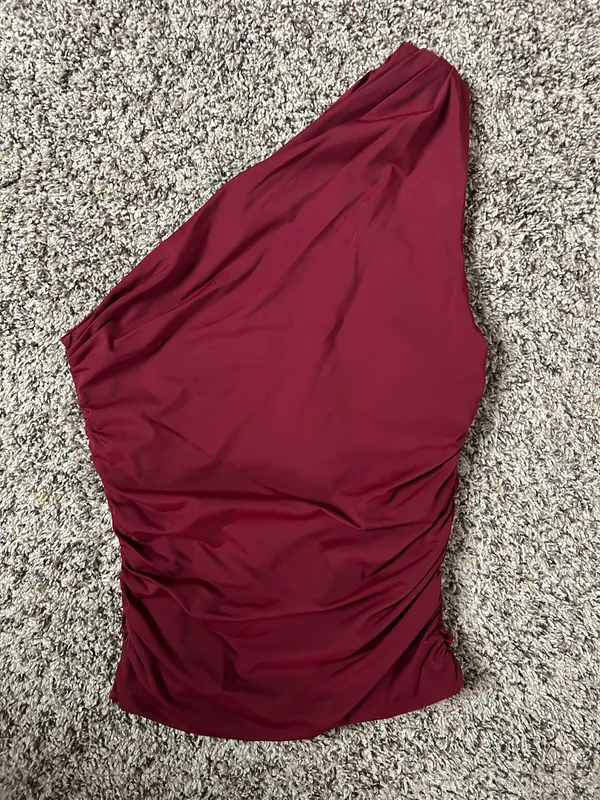 White Fox Boutique One-Shoulder Top - Image 2