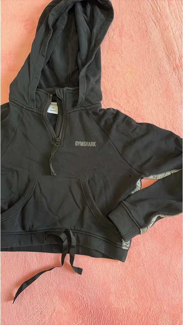 Gymshark Cropped Hoodie Black - Image 5