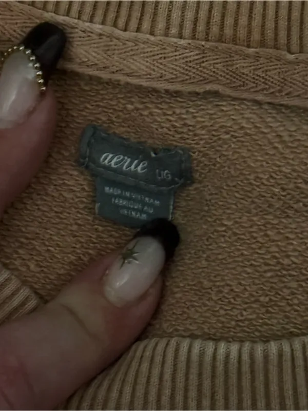Aerie tan crewneck sweatshirt size large #loungewear #cozy - Image 3