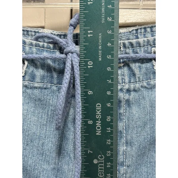 Jordache Denim Shorts Light Wash Size‎ 13/14 Mid Rise Zip Pockets Vintage Y2K - Image 2