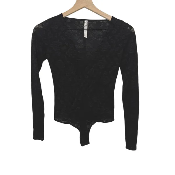INTIMATELY FREE PEOPLE Women's Size XS Black V Neck Lace Bodysuit Top Vampy Goth - Image 3