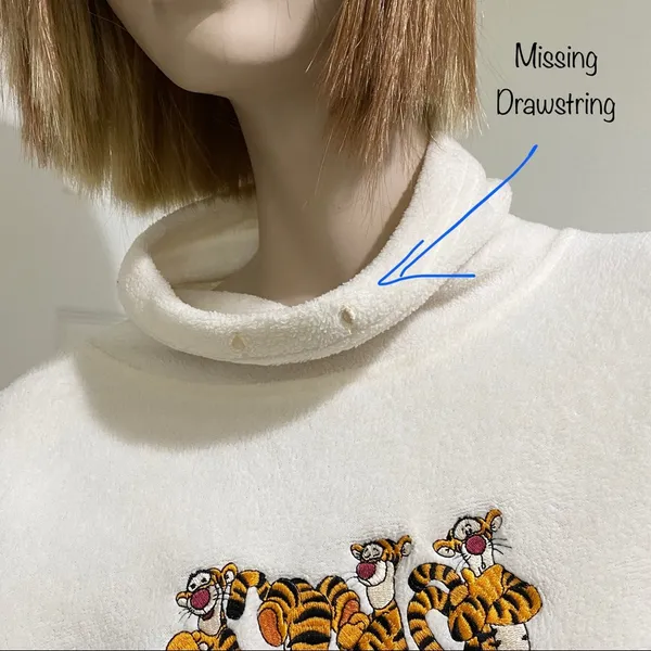 Disney Disneyland Winnie The Pooh Fleece Sweatshirt L - Image 6