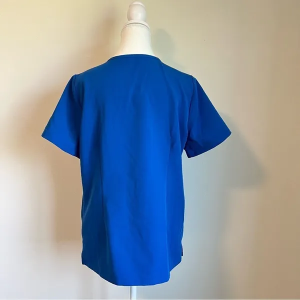 FIGS Technical Collection Casma Scrub Top in Blue Size Medium - Image 5