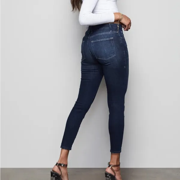 Good‎ American Good Leg Crop in Blue 260 Size 0 or 25 - Image 3