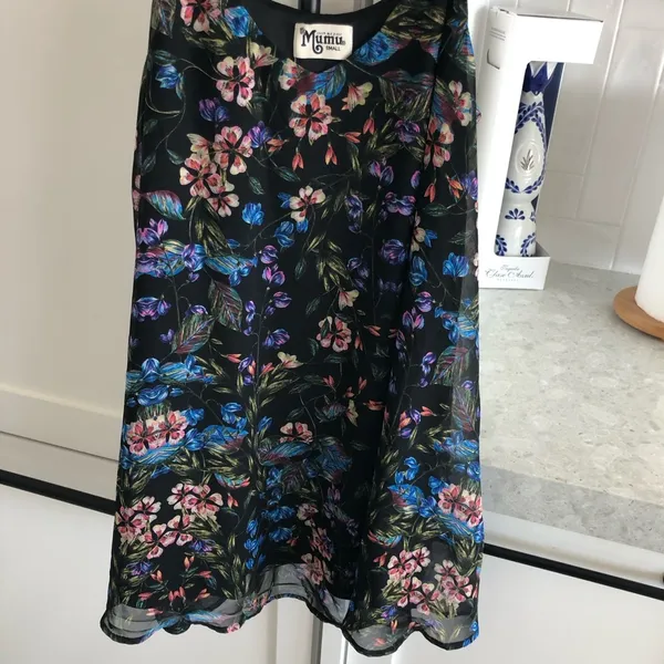 NWOT Show Me Your Mumu Floral Mini Dress V-Neck Small - Image 2