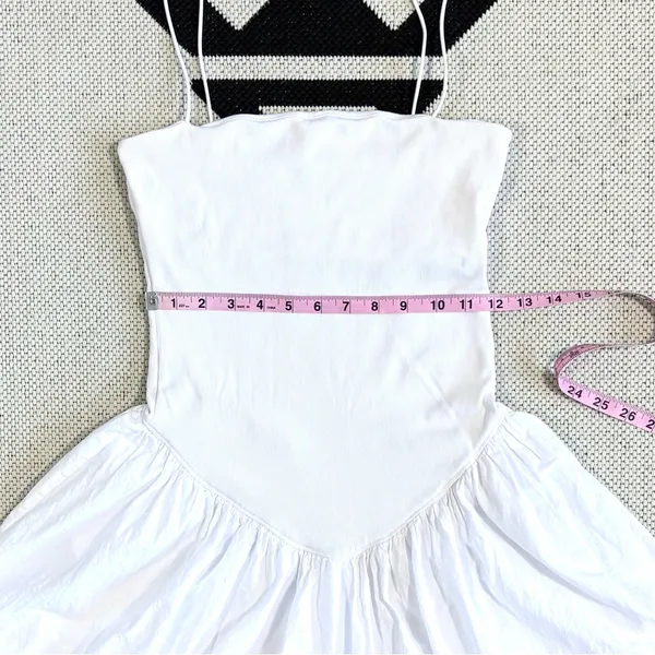 Zara Mixed Ribbed Poplin Balloon Mini Dress in White Medium - Image 10