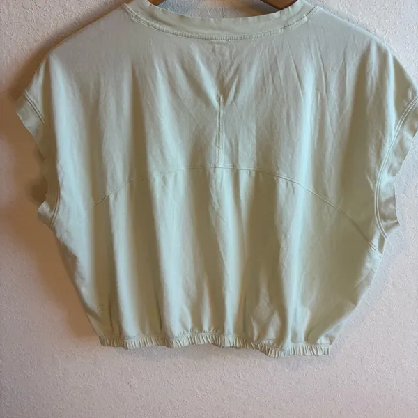 Lululemon Kohlrabi Green Wide Sleeve Gathered Hem T-Shirt Top Medium? - Image 3