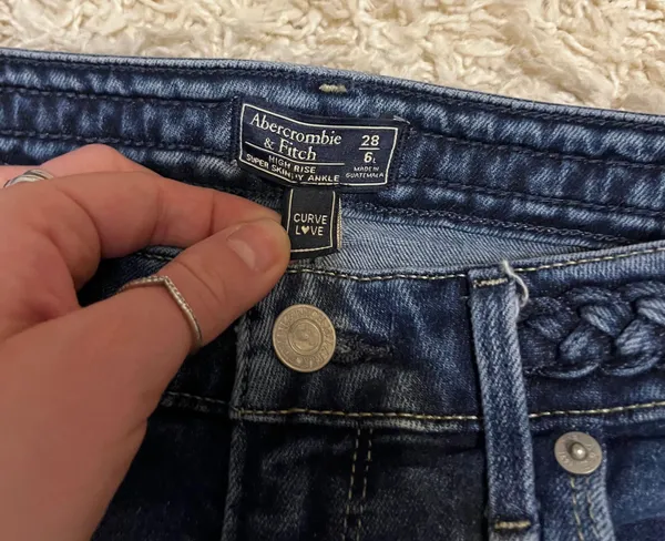 Abercrombie And Fitch Curve Love High Rise Super High Rise Ankle Jeans Size 6L - Image 5