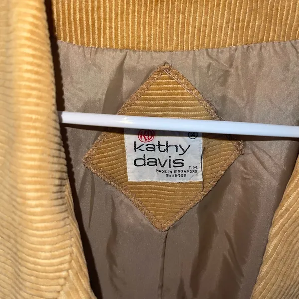 Vintage Tan Corduroy Women's Jacket Size 14 AS IS - Image 3