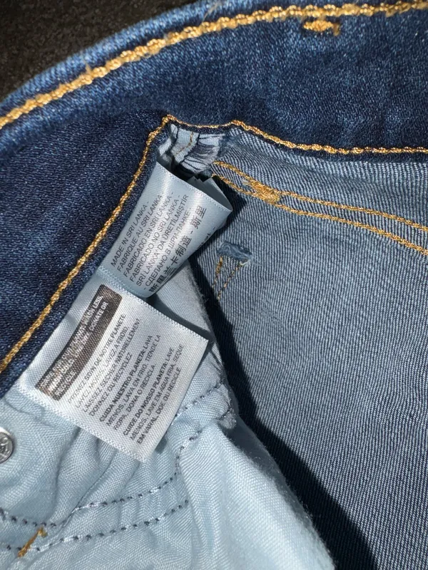 Straight Leg High-Rise Levi’s Jeans - Image 3