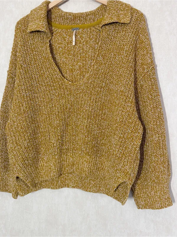 Free People Women’s Love This City Sweater V-Neck Longsleeve Boho in Mustard L - Image 5