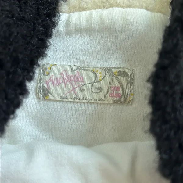 Free People Yin Yang Sweater Tote Bag - Image 5