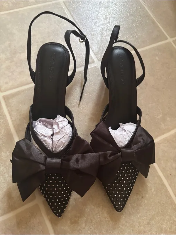Black Studded Pointed Slingback Heels with Satin Bow Size 8.5 - Image 9