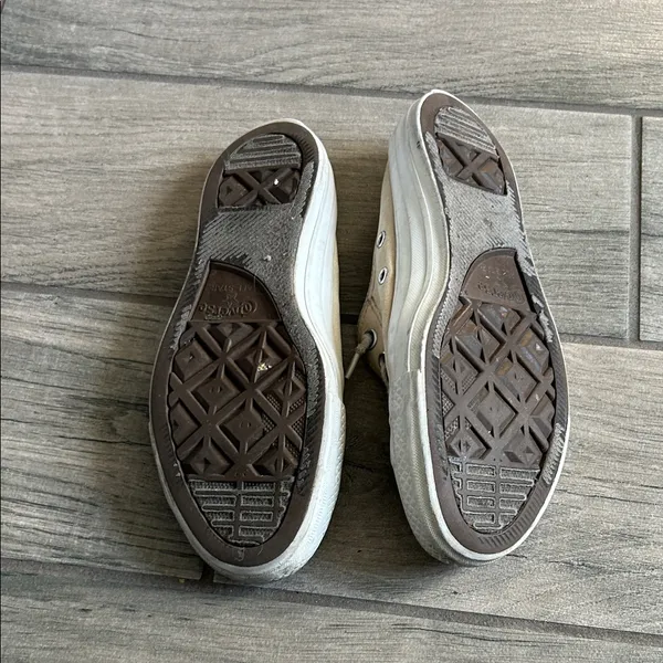 Converse Off-White Slip-On Sneakers well worn - Image 8