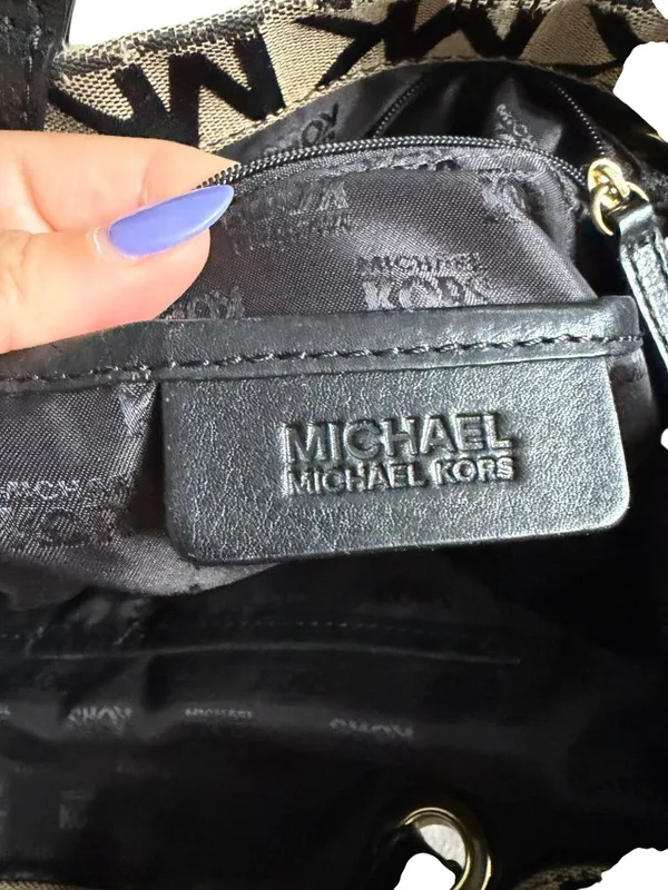 MICHAEL KORS Black Logo Shoulder Tote Bag - Image 2