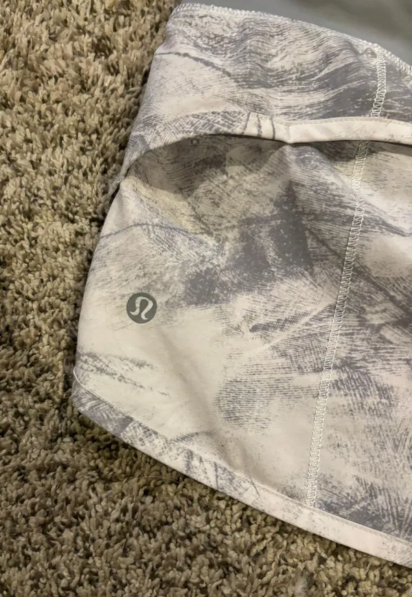 Lululemon speed ups size 6 - Image 3