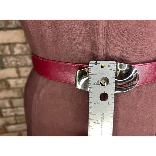 belt oval rippled buckle maroon burgundy wine silver vintage - Image 14