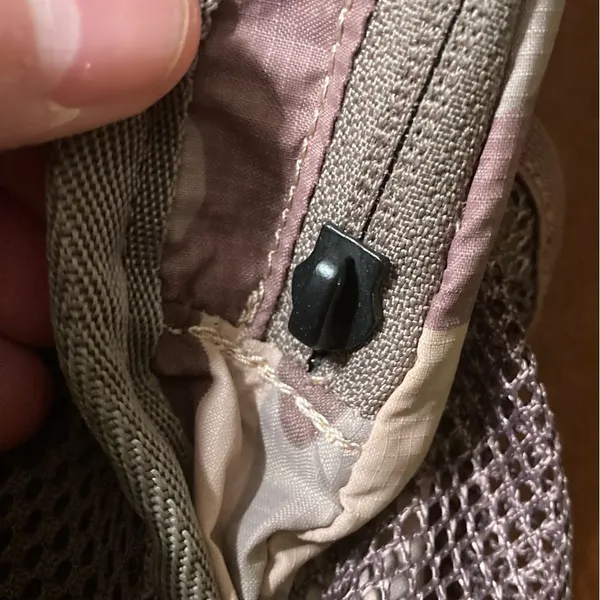 Eddie Bauer camo crossbody bag small - Image 6