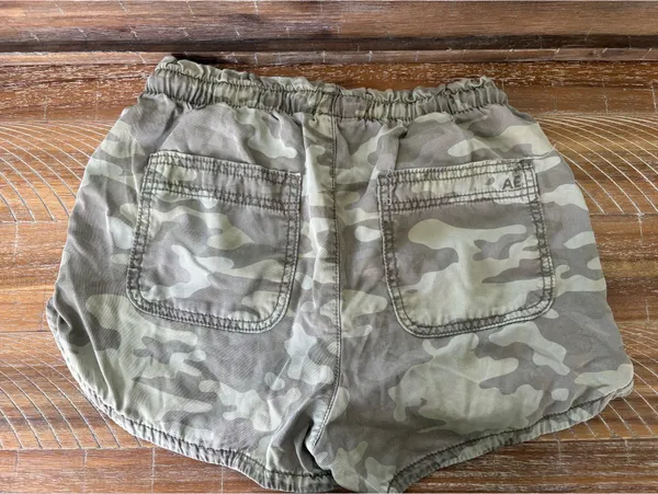 American Eagle Shorts - Image 2