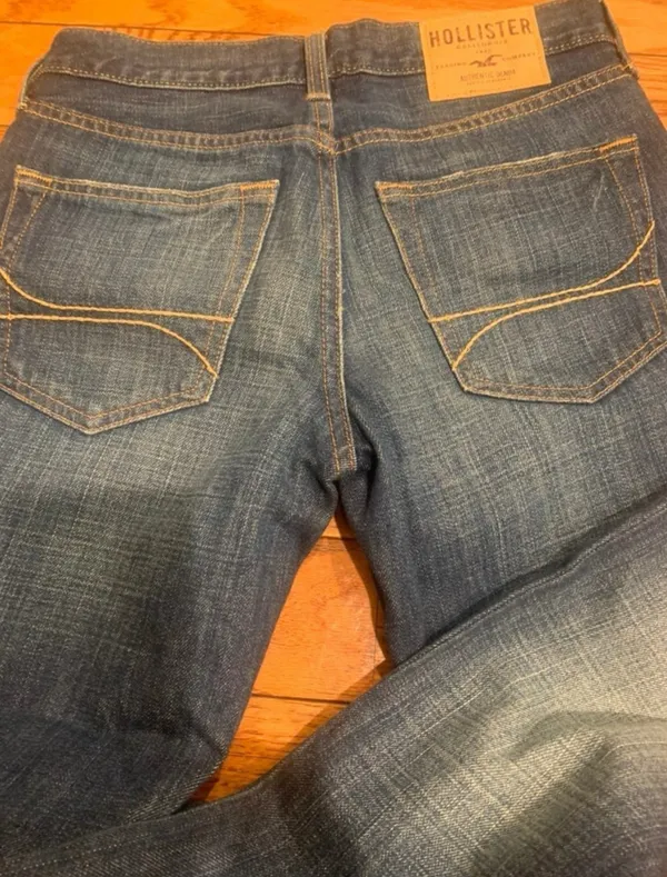Classic Hollister Slim Straight button-fly medium wash Jeans | W28 x L30 - Image 10