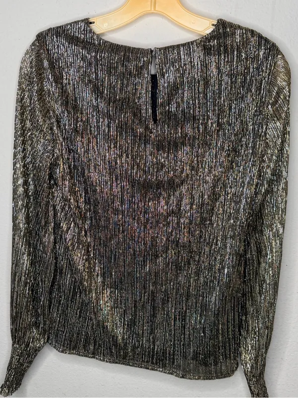 Banana Republic Metallic Top nwt - Image 3