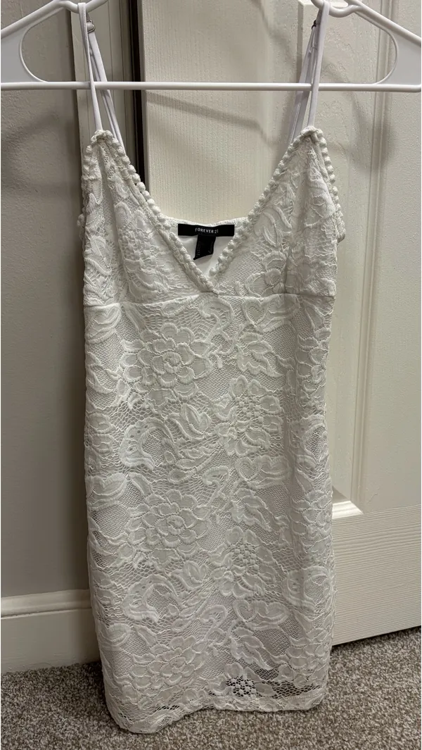 White Lace Dress Forever 21 - Image 2