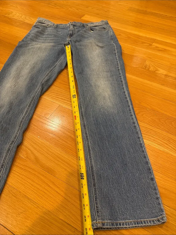 Old navy mid-rise wow boyfriend jeans size 12 . - Image 5