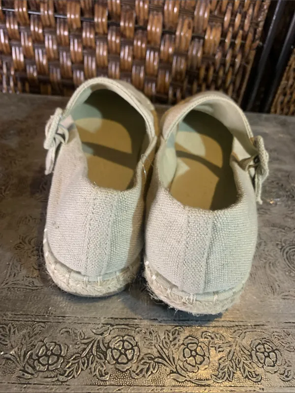 Haute Hippie Cream Linen Blend Mary Jane’s Size 6.5 - Image 4