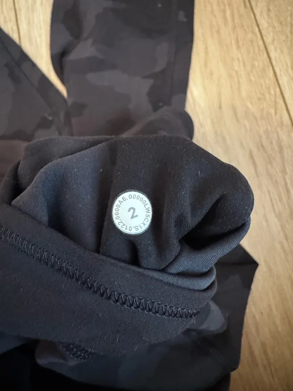 Black Camo Lululemon Leggings - Image 3