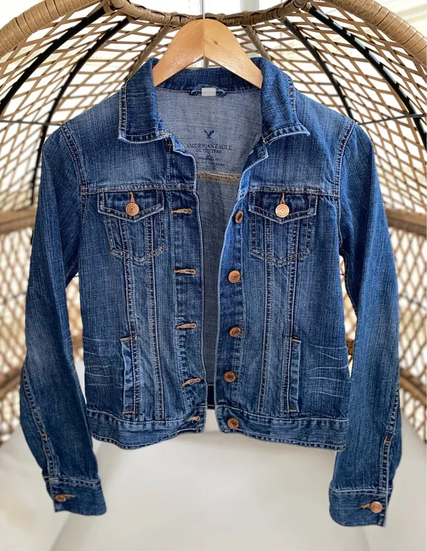 American Eagle Outfitters Women’s Denim Jacket Size Small - Image 2