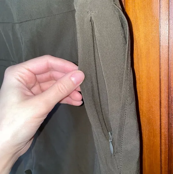 Banana Republic Green Trousers - Image 5