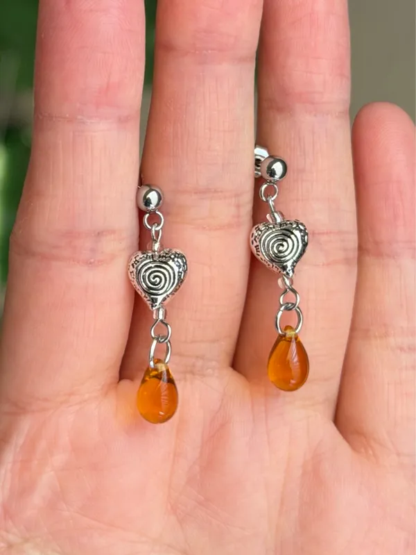 Handmade retro vintage fairy boho funky hippie style quality spiral heart dangle earrings🌀🤎🌱 - Image 3