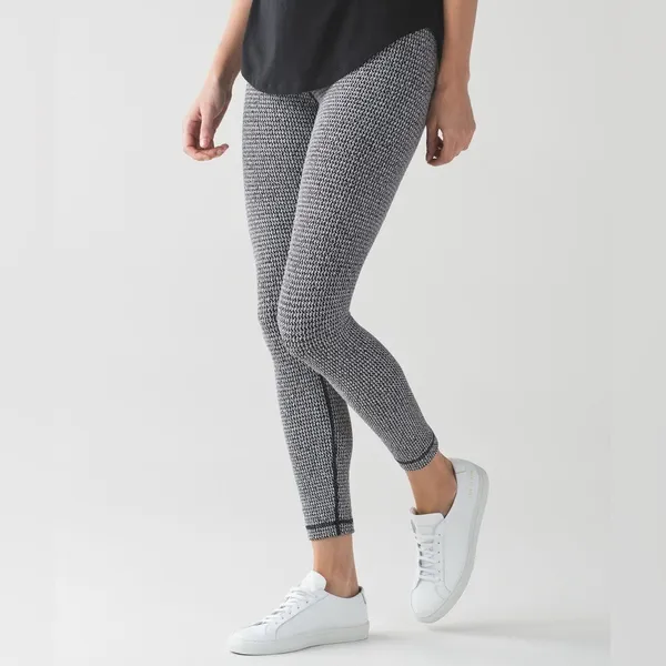Lululemon High Times‎ Leggings Teeny Tooth Women's 4 White Black Houndstooth - Image 2