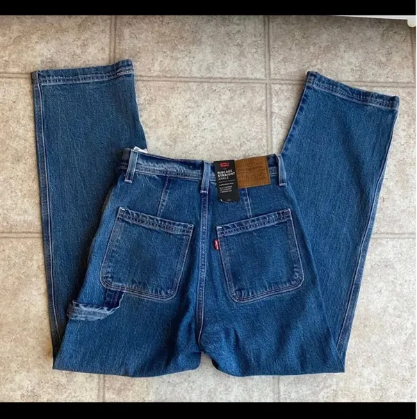 Levi’s Ribcage Jeans - Image 2