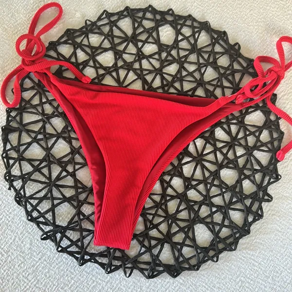 Beach Riot Soleil Bikini Bottom. Size Small, Red. $78 - Image 7