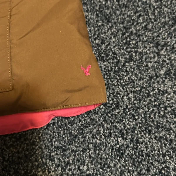 American Eagle Vintage reversible, vest, brown, and pink - Image 8