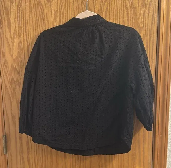 Evereve women’s blouse size medium - Image 4