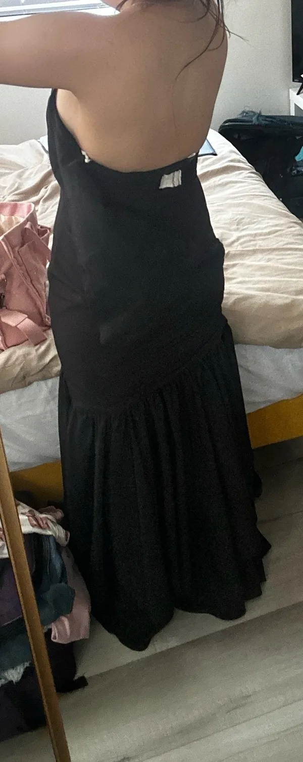 Black prom dress ruffle slit - Image 6